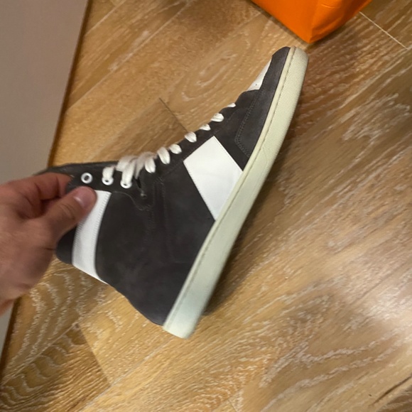 Saint Laurent - Picture 10 of 12